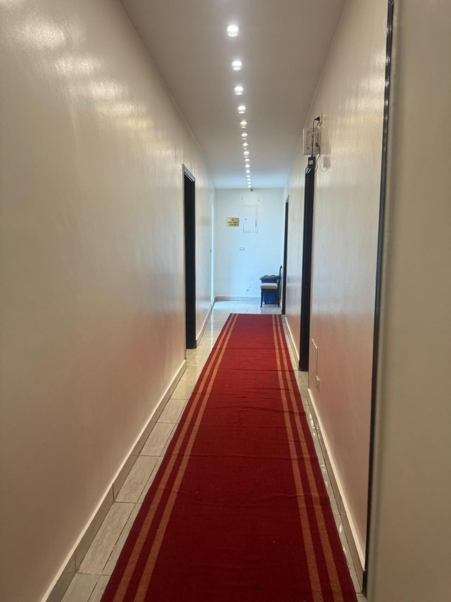 Pyramids And Sphinx Hotel Kafrat al Jabal Exterior photo