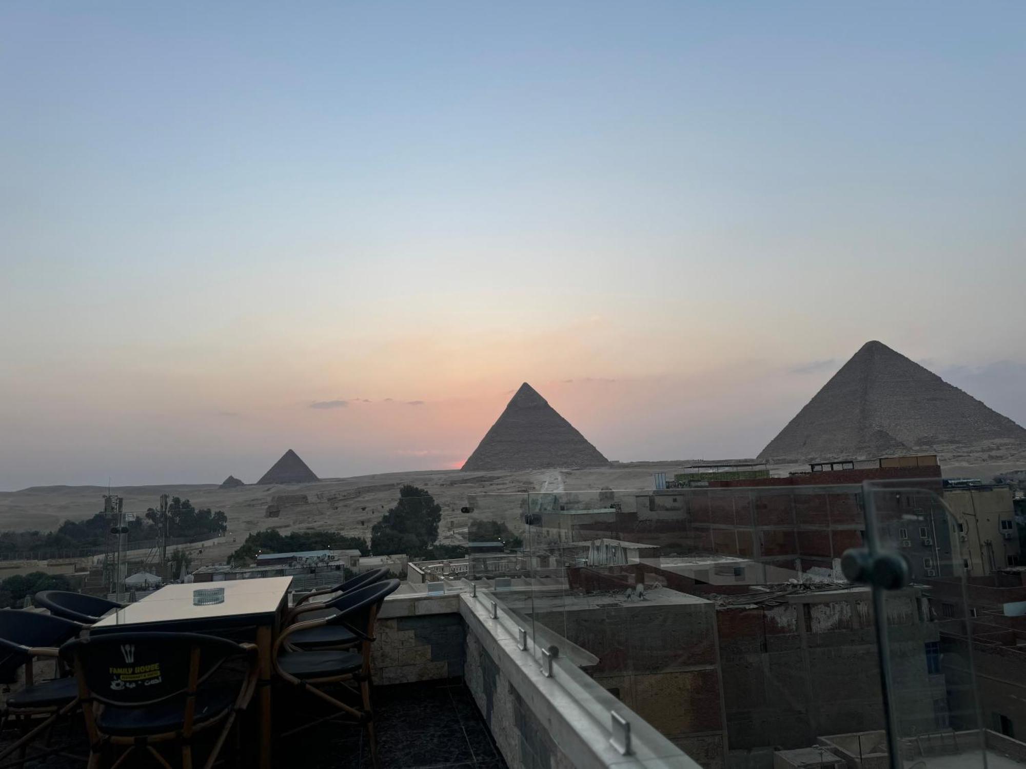Pyramids And Sphinx Hotel Kafrat al Jabal Exterior photo