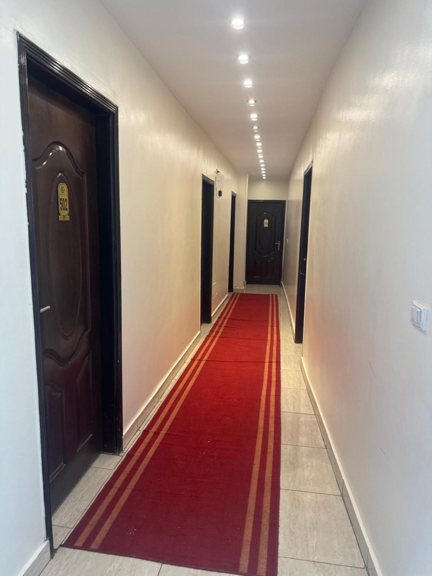 Pyramids And Sphinx Hotel Kafrat al Jabal Exterior photo