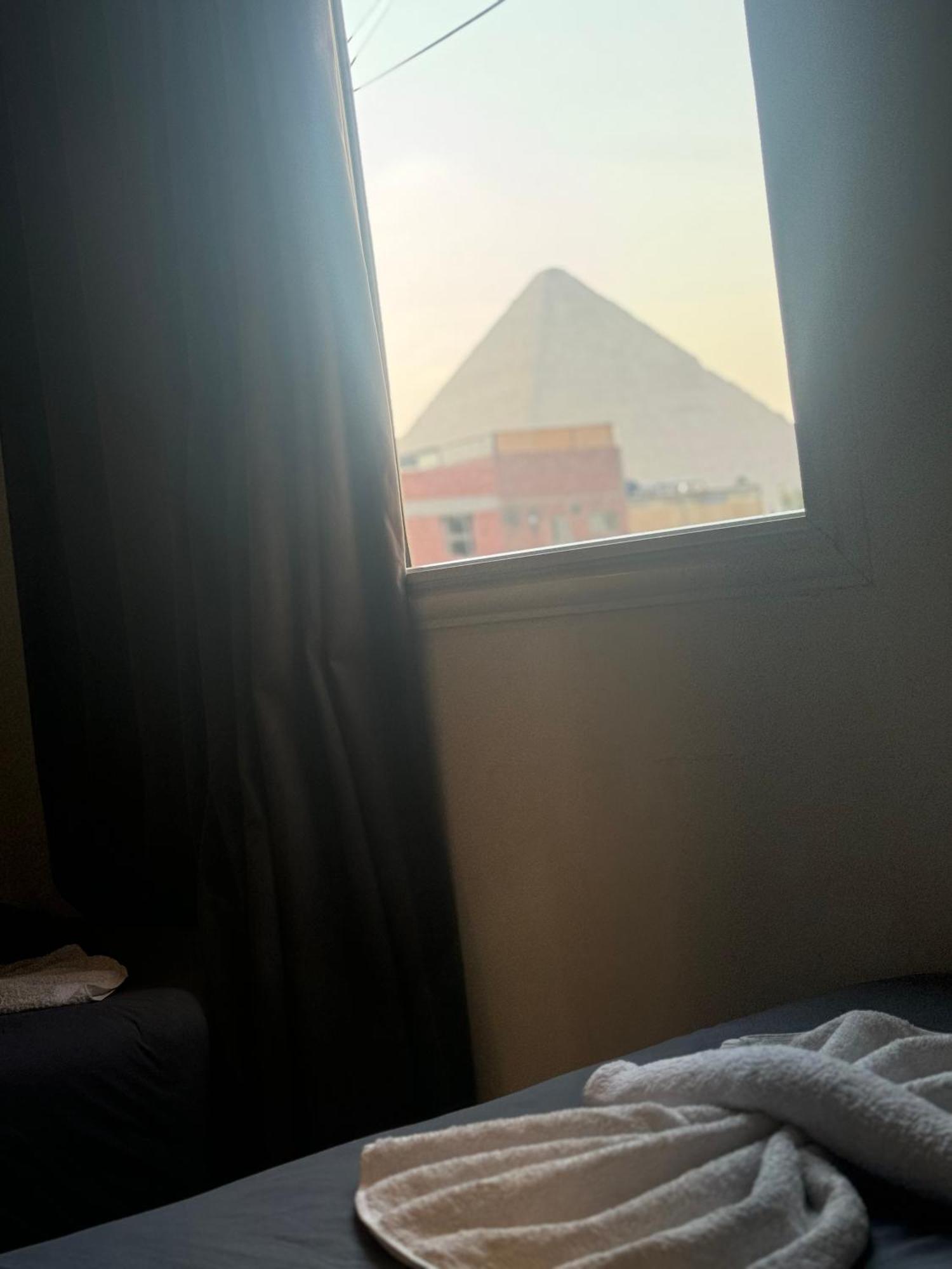 Pyramids And Sphinx Hotel Kafrat al Jabal Exterior photo